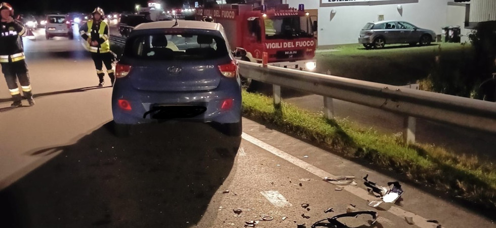 Violento schianto tra due auto sulla statale, coinvolte cinque persone