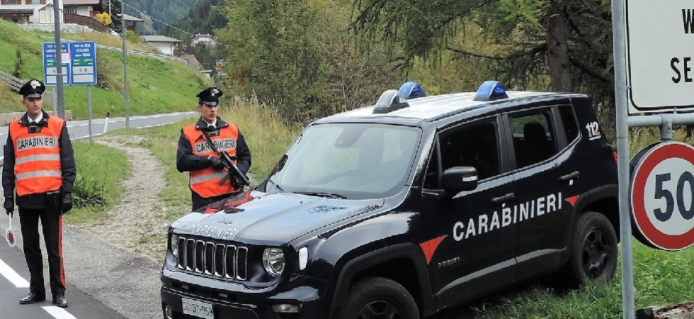 Ruba l'energia elettrica al fratello per oltre un anno, denunciato un uomo