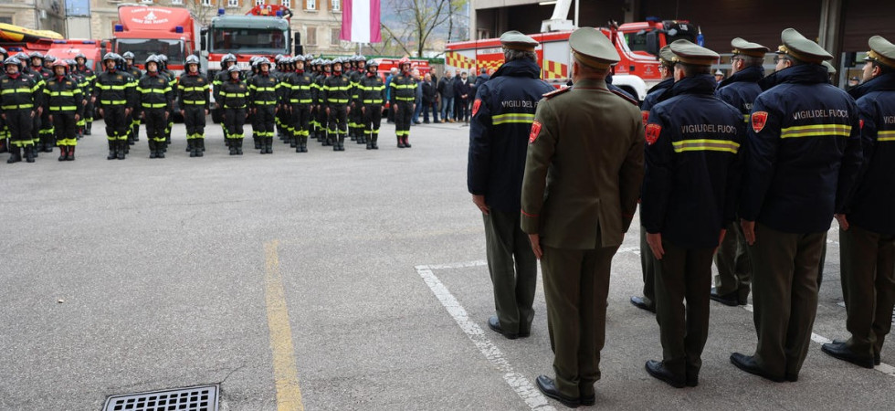 Vigili del fuoco, quasi un intervento ogni ora nell'ultimo anno (+8%): ecco i dati