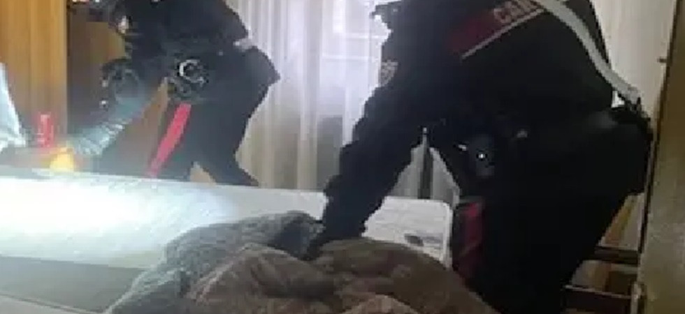 In hotel con la cocaina sotto il materasso, 34enne finisce nei guai