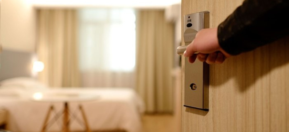 Ruba nell'abitazione del proprietario dell'albergo dove lavora, addetta alle pulizie arrestata dai carabinieri