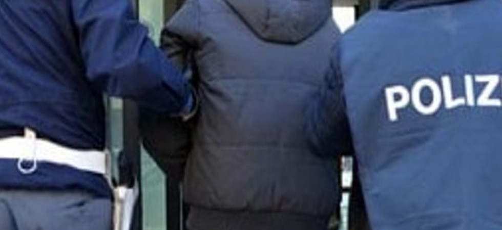 Stalking e minacce, non accetta la fine della relazione e trasforma in un inferno la vita dell'ex compagna: arrestato un uomo