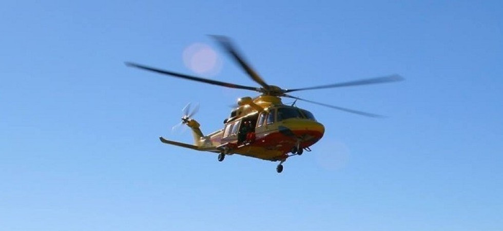 Grave incidente sul lavoro, operaio colpito alla testa dal carico di una gru