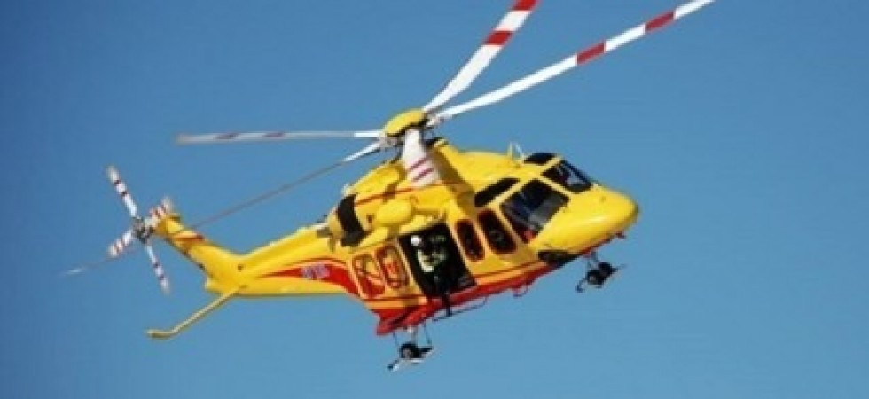Subisce due colpi durante la partita e accusa un malessere: un calciatore di 21 anni elitrasportato in ospedale