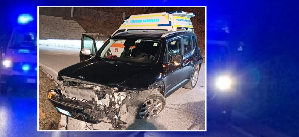 Schianto nella notte, perde il controllo della Jeep e finisce contro un muro: momenti di paura per un 31enne