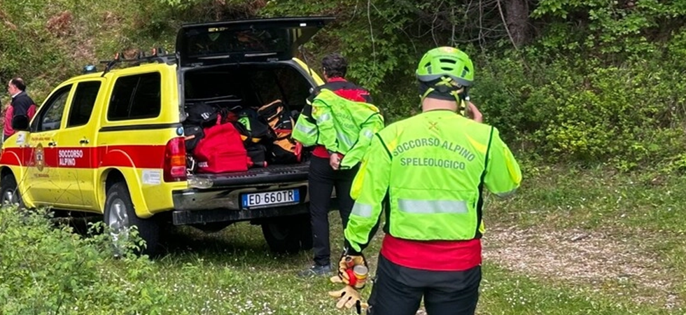 Da solo in quota, perde il sentiero e va nel panico