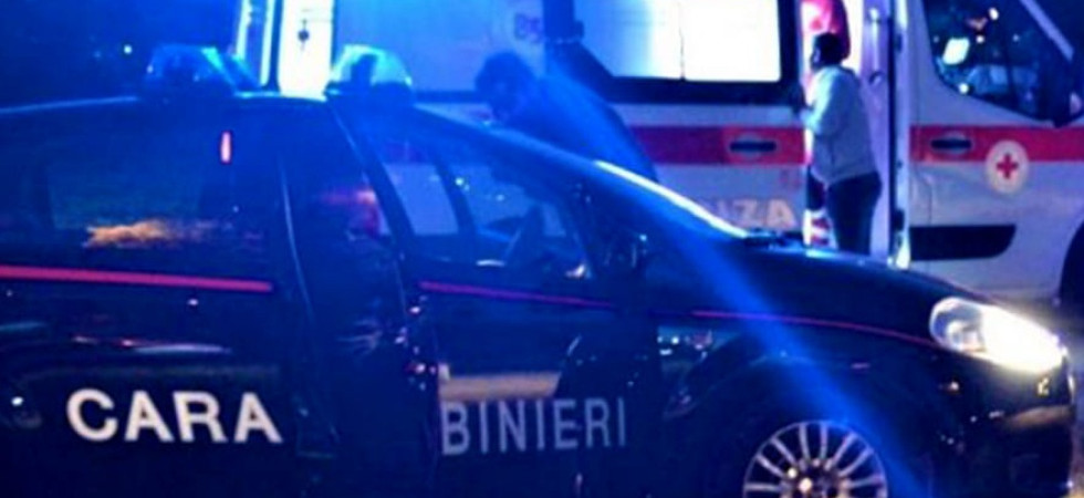 Ubriaca con un tasso oltre 5 volte il limite perde il controllo dell'auto e investe un uomo