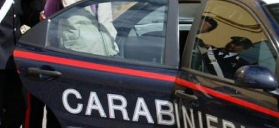 Ketamina, cocaina, hashish, marijuana, grosse somme in contanti