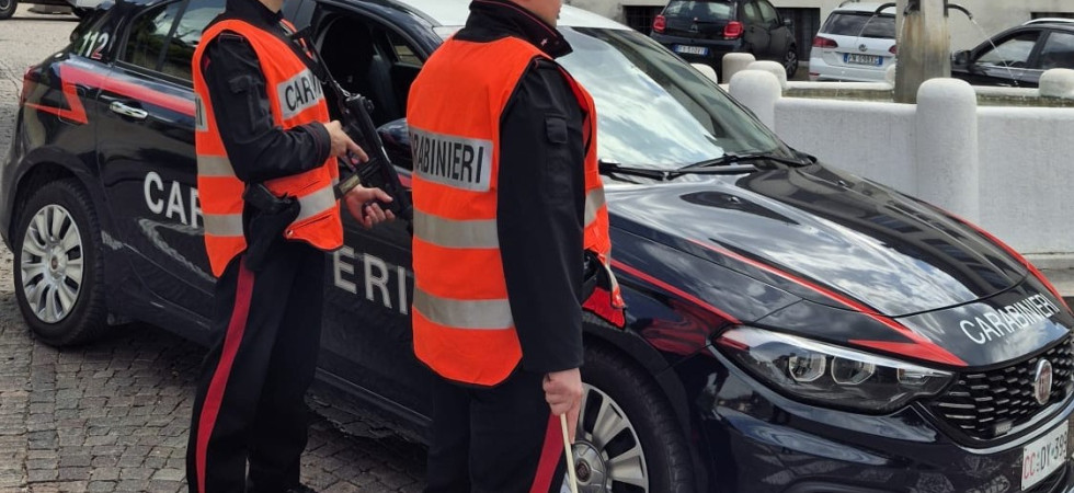 Si introducono nella rimessa in campagna e rubano 600 litri di gasolio: due ragazzi sono stati arrestati