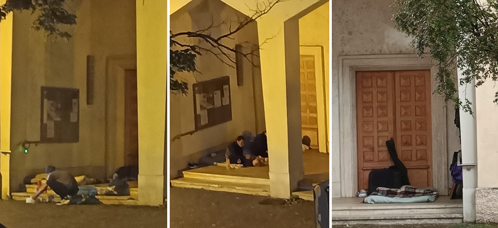 Degrado in Bolghera: i senzatetto sono tornati ad occupare lo spazio davanti alla chiesa