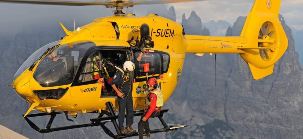 Inciampa, sbatte la testa e perde i sensi: paura per un 77enne in quota