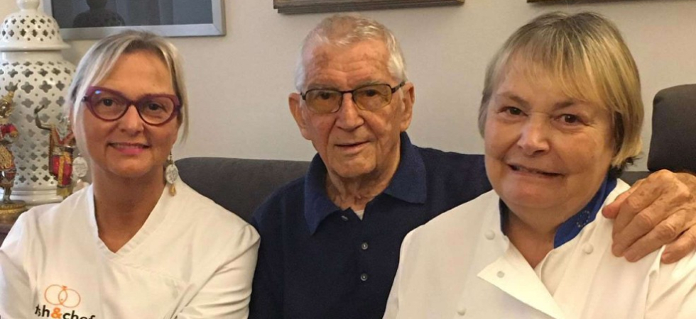 Danilo Filippini assieme alla figlia Orietta e alla moglie Maria - Foto Ass. pro loco Gargnano Aps Danilo Filippini assieme alla figlia Orietta e alla moglie Maria - Foto Ass. pro loco Gargnano Aps