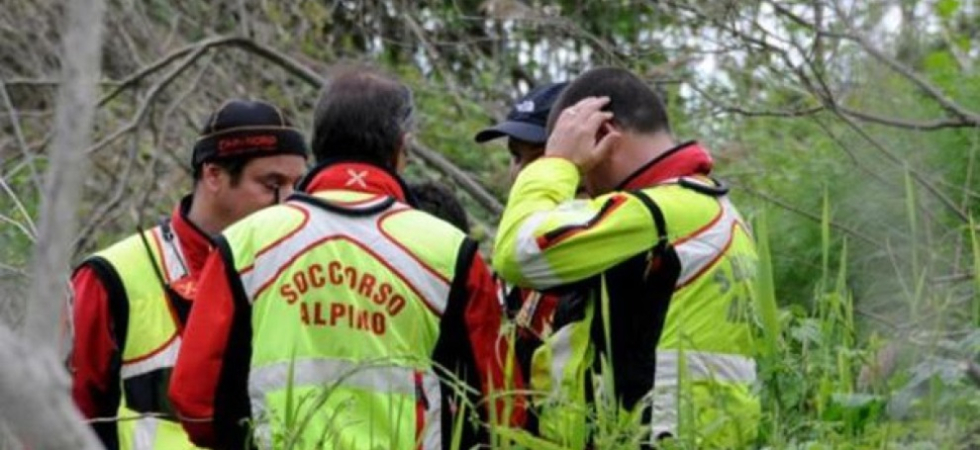 Perde il controllo della mountain bike e finisce a terra sul sentiero, 68enne è stata trasferita in elicottero all'ospedale