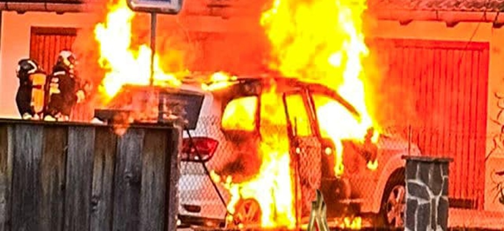 Esce dal carcere, inizia a perseguitare l'ex e incendia l'auto sotto casa: 60enne condannato
