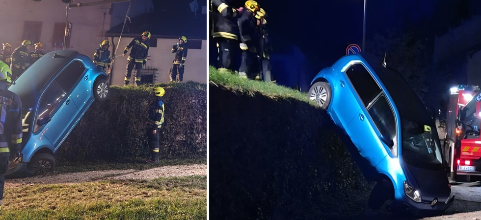 Sbaglia l’inversione di marcia e finisce giù da un muro rimanendo bloccato