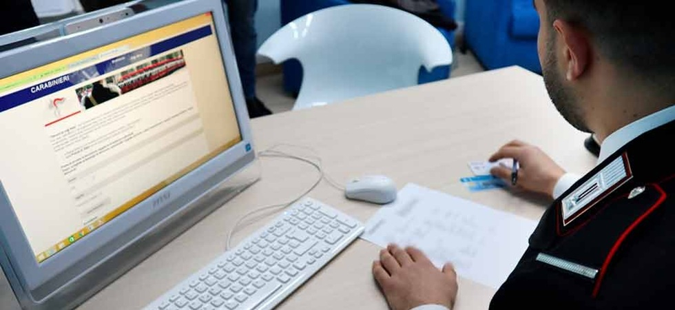 Truffa su Facebook: convince una donna ad effettuare bonifici per 1.313 euro, ma poi non consegna la merce