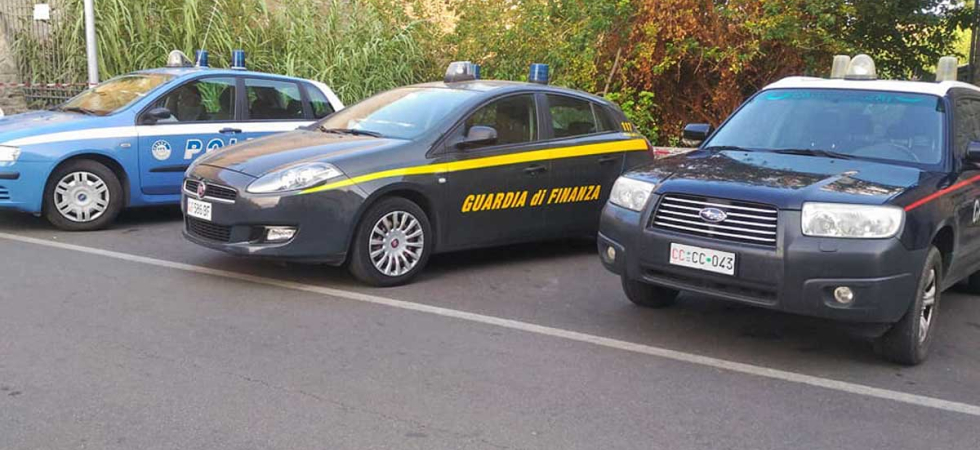 Sei persone occupano abusivamente un residence: in azione polizia, carabinieri e finanza