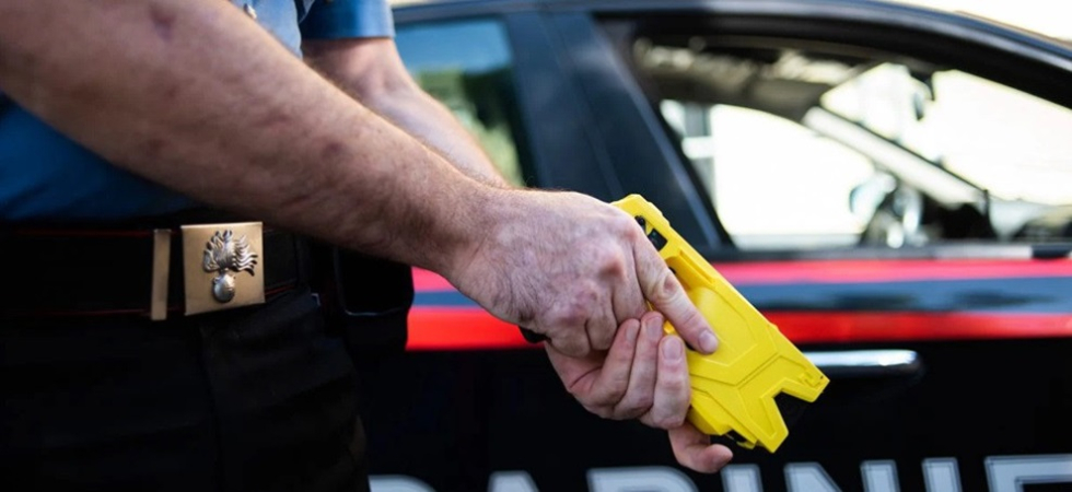 Muore colpito da un taser, la Procura dopo l'autopsia: "L'assunzione di cocaina ha comportato un evento cardiaco"