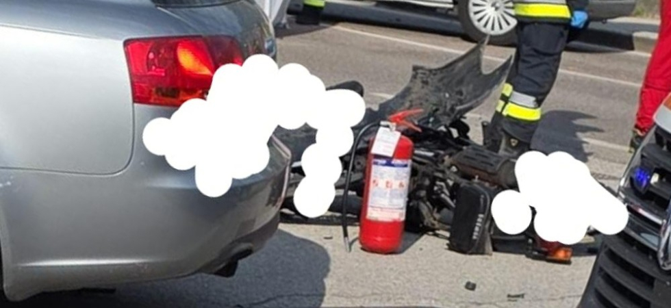 Violento schianto moto-auto: ragazzo di 23 anni elitrasportato in ospedale
