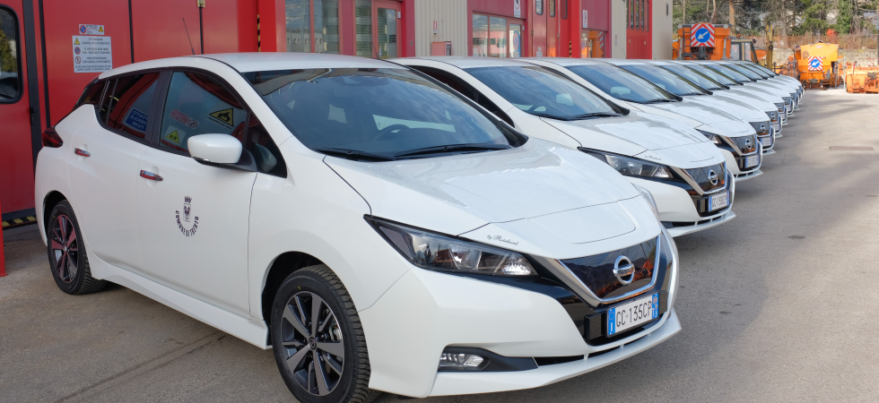 Per la nuova mobilità sostenibile arrivano dieci Nissan Leaf nel parco macchine comunale