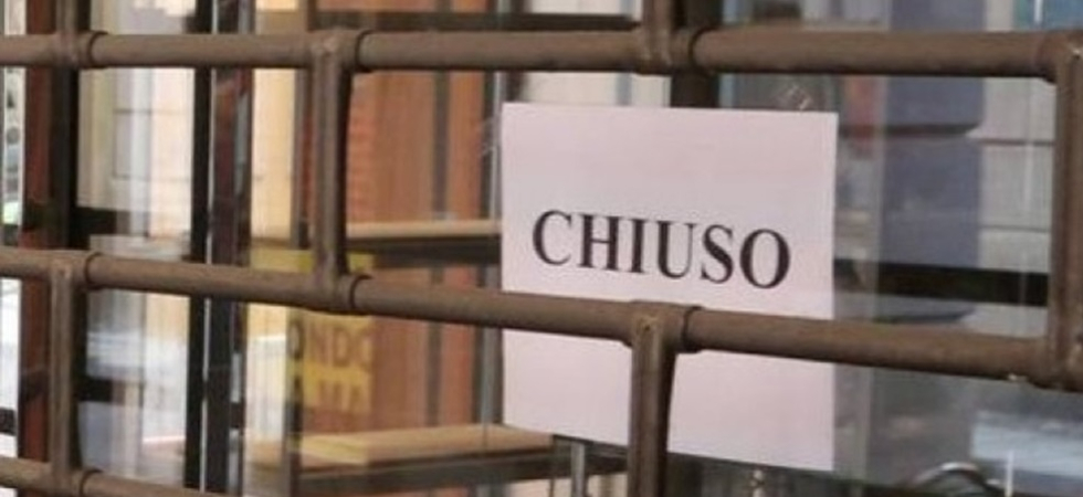 Crisi del commercio, meno negozi ma superfici più grandi