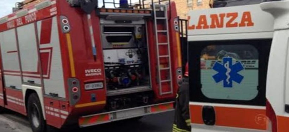 Malori in un hotel, 15 persone trasportate in ospedale: sul posto vigili del fuoco e soccorsi sanitari