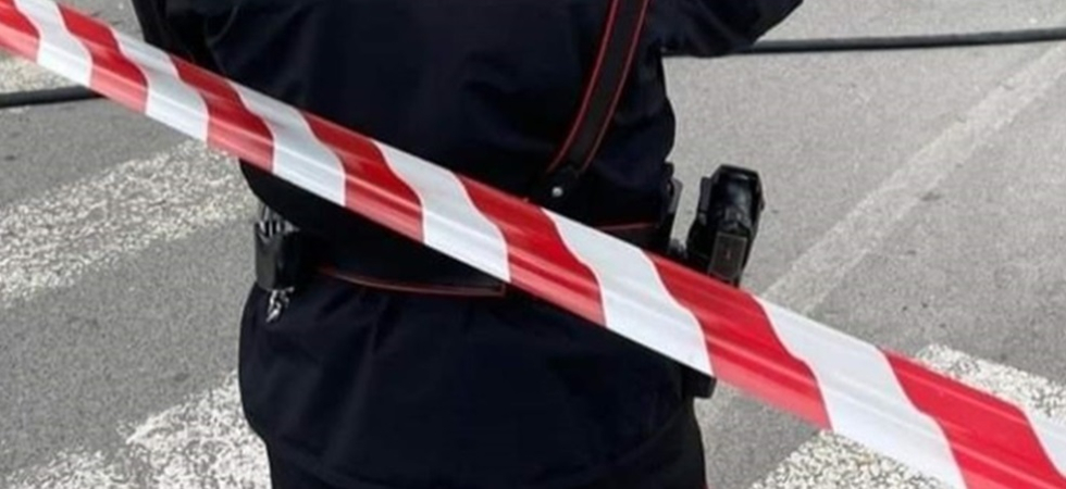 Tragedia in un'abitazione: madre e figlia trovate morte