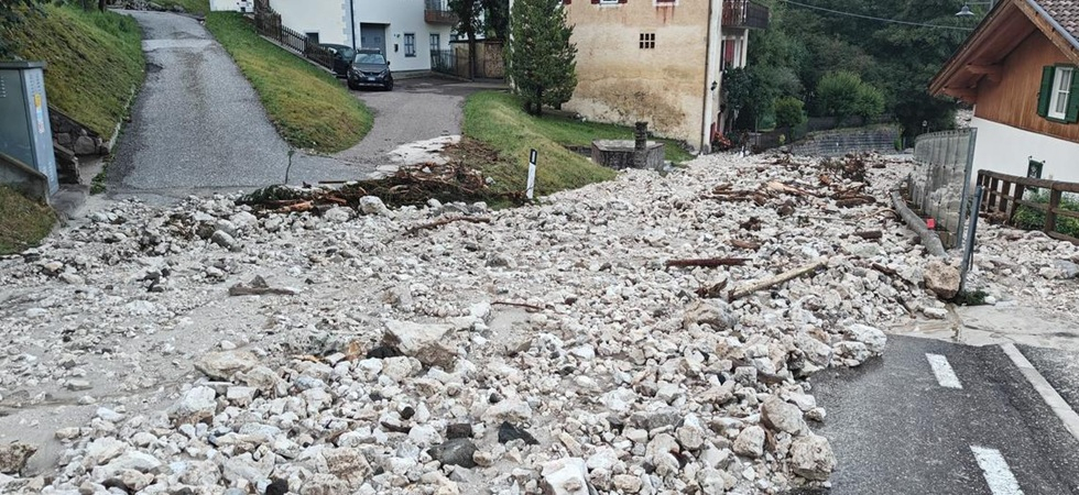 Oltre 20 mila metri cubi di terra, detriti e massi (VIDEO e FOTO)