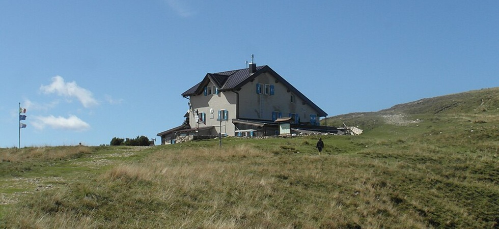 Liquami dispersi sul Monte Baldo e fogna a cielo aperto?