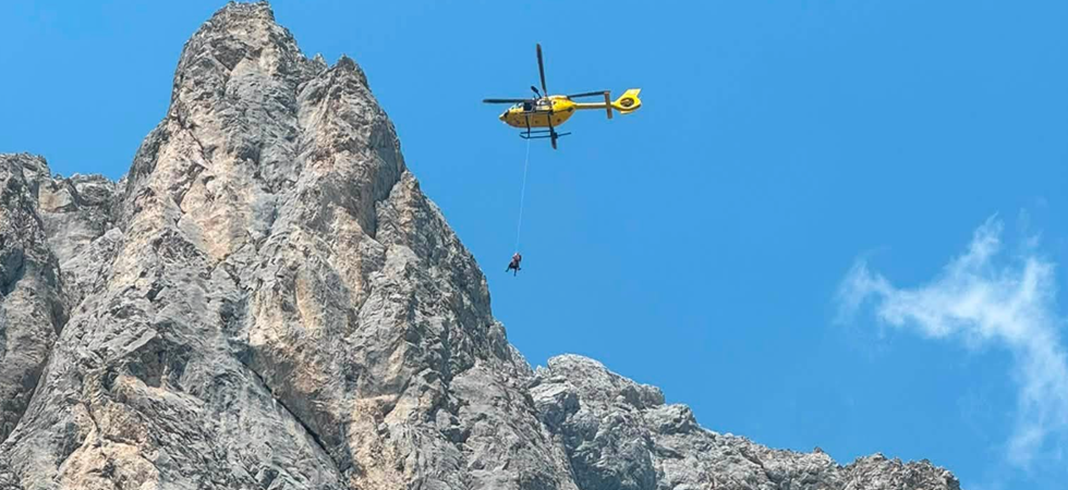 Momenti di paura in parete: perde l'appiglio e cade per diversi metri