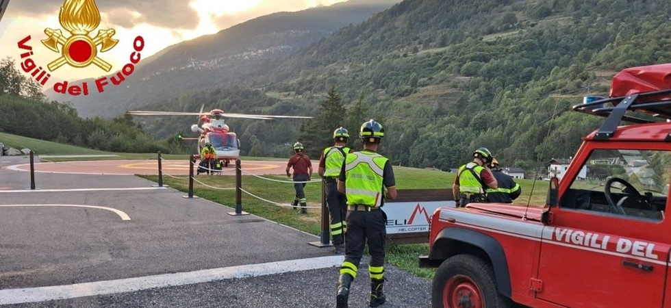 Perdono il sentiero e finiscono bloccati in un canale, momenti di paura una famiglia
