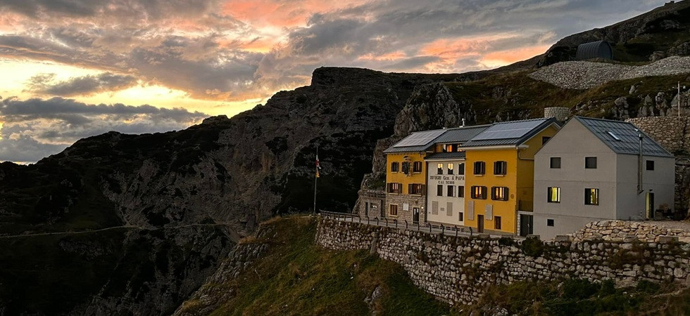 "Non c'è acqua, costretti a limitare ancora il servizio", i gestori del Rifugio Achille Papa