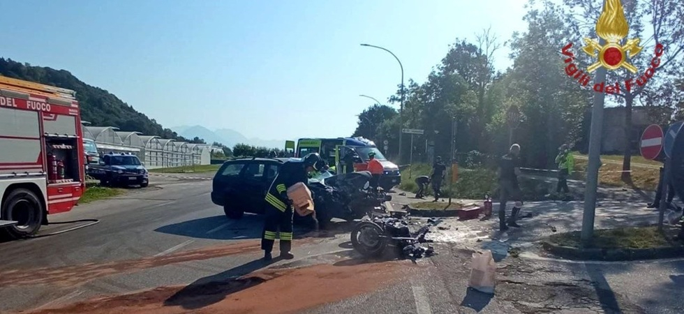 E' il 46enne Tommaso Pison la vittima del terribile incidente stradale: è morto dopo un violentissimo frontale moto - auto