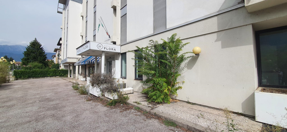 Nuovo studentato all'ex Hotel Flora: “Scadenza per la conclusione dei lavori prorogata al maggio 2027”