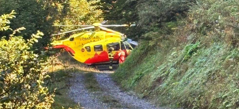 Foto dei Vigili del fuoco volontari di Roncone Paura per un 34enne: scivola e ruzzola per metri nella scarpata