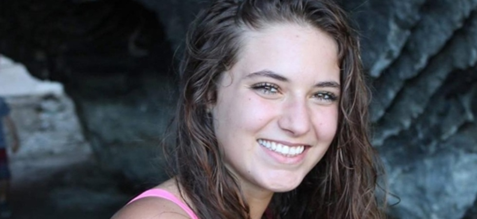 Tragedia durante la vacanza, Valentina Stragliotto è morta a 27 anni: è scivolata da una cascata davanti a un'amica