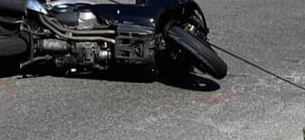 Tragedia lungo la statale, il terribile schianto: è morto un motociclista