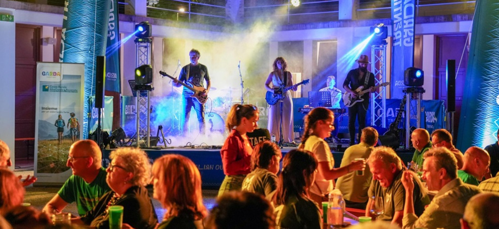 Foto di Dennis Pasini/Vitesse per Azienda per il turismo Garda Dolomiti Il Garda Trentino celebra la storia del suo volontariato: Un modo semplice ma concreto per ringraziare l'impegno a favore
