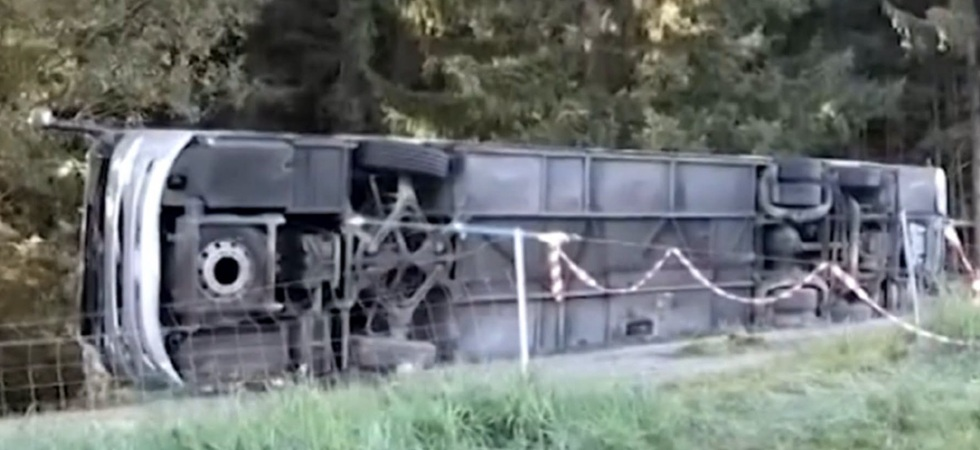Tragedia in direzione dell'Oktoberfest: pullman esce di strada e si ribalta
