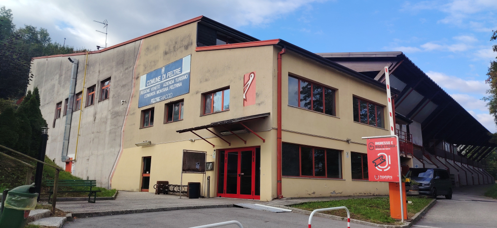 Palaghiaccio di Feltre, l’amministrazione puntualizza: “Riqualificazione?