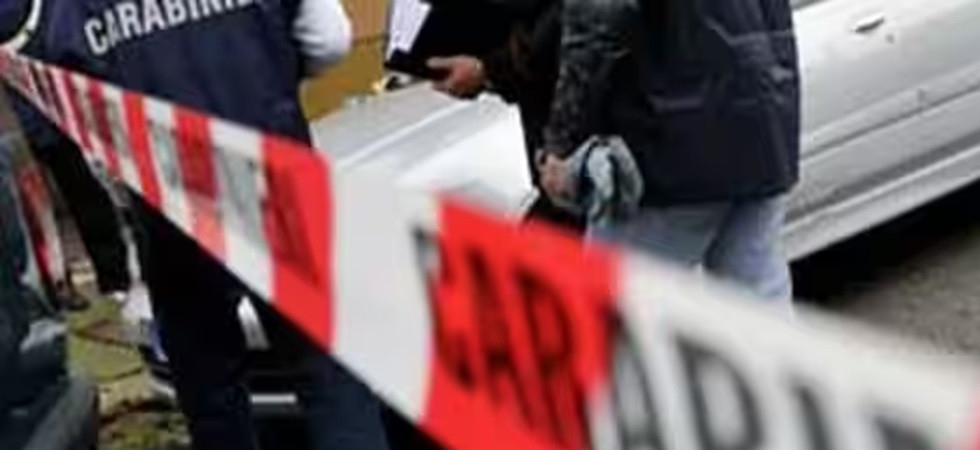 Terribile omicidio in casa di riposo: la figlia accoltella e uccide il padre 91enne