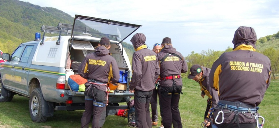 Si stacca dal gruppo e perde l'orientamento durante un'escursione: una 34enne individuata e recuperata dai soccorritori