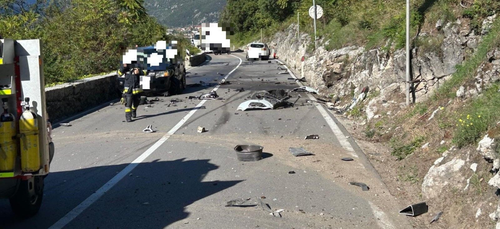 Foto canale Tony Pula News Doppio incidente sulla Maza, scontro auto - bici e contemporaneamente schianto tra tre macchine