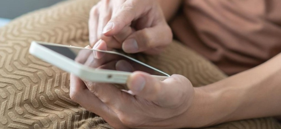 Il numero dei carabinieri sul display, ma al telefono c'è un truffatore