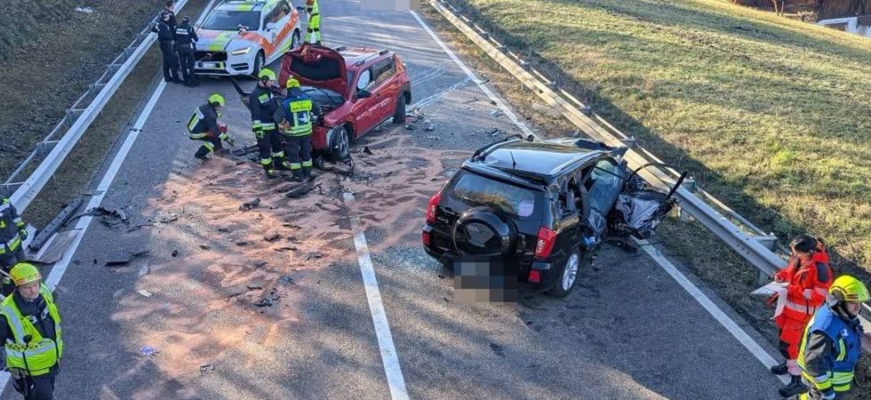 Schianto mortale fra due auto, Luciano Lolli muore a 75 anni