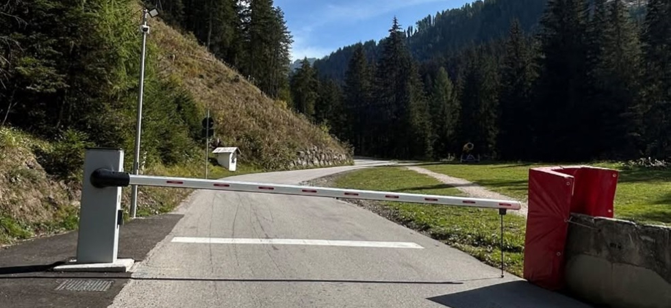 Ecco la stanga anti-overtourism per bloccare l'accesso alla valle ai non autorizzati