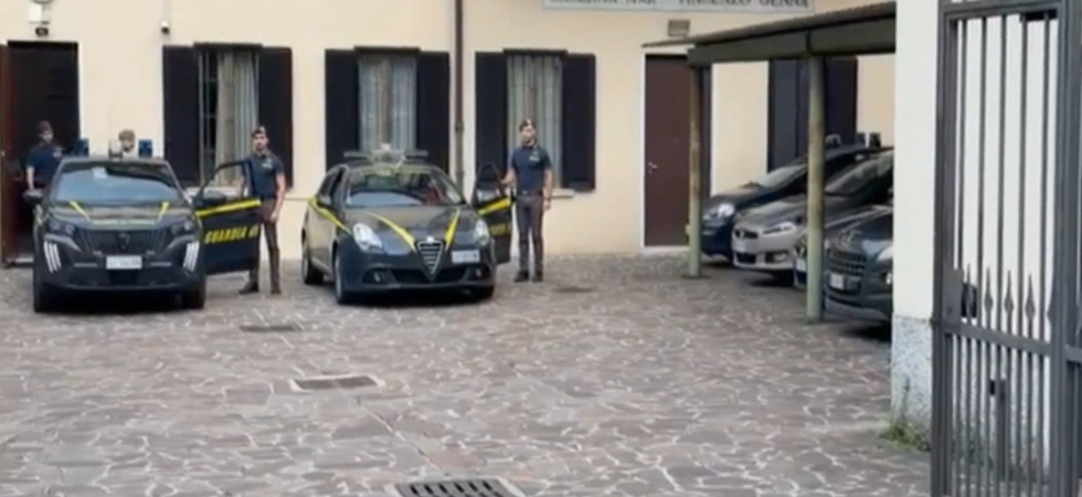 Cittadinanze italiane vendute a migliaia di euro, appalti pubblici pilotati e rifiuti tossici nascosti