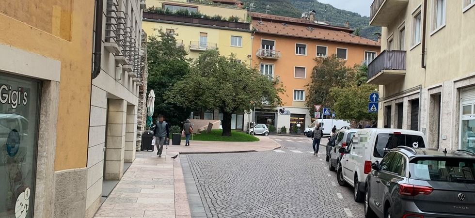 Paura e degrado, la Portela si svuota: anche Acli Viaggi se ne va