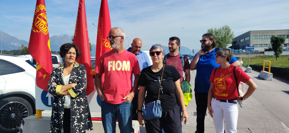 Licenziata per assenza ingiustificata (stava assistendo la madre malata), la Fiom: “E poi dicono 'siamo una grande famiglia'