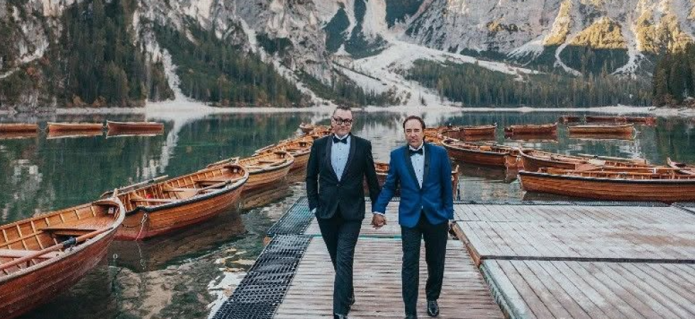 "Chiunque ci abbia scattato delle foto ci contatti": dopo il matrimonio sul Lago di Braies due neosposi lanciano l'appello